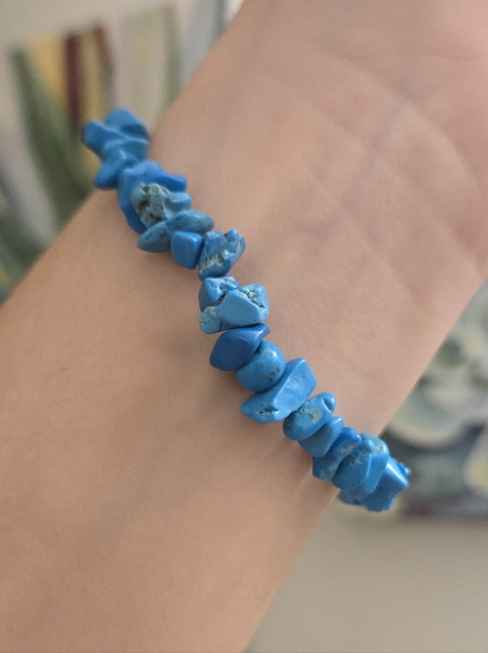 Handcrafted Turquoise Blue Stone Chip Stretch Bracelet